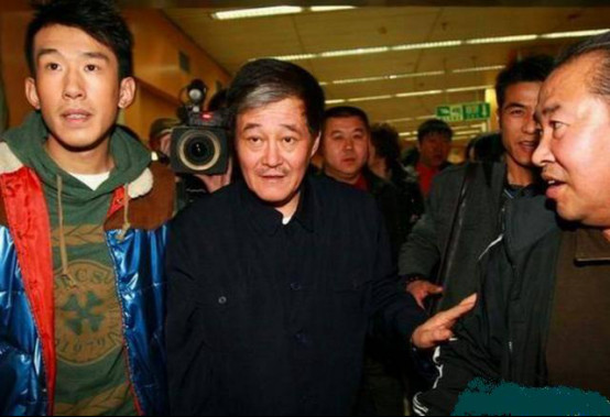 �������Ա�ɽ��ͽ���� �������������������û�����ɯ