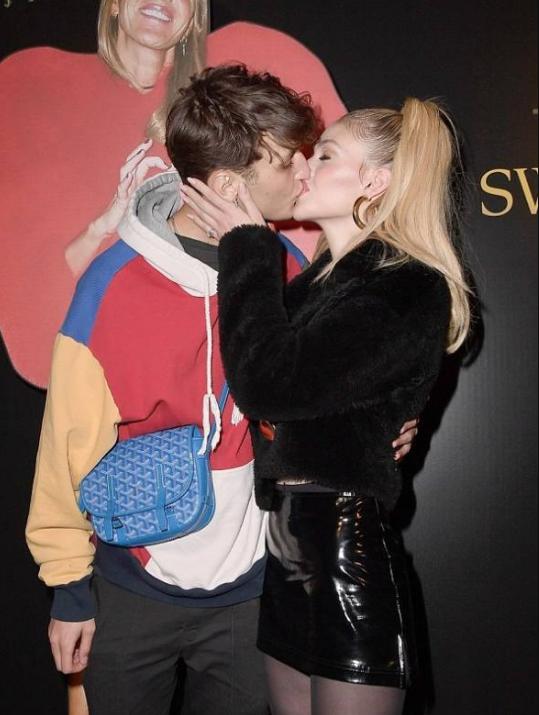 ���ν��Ů���ݿ������������˭ �����й��ü�������