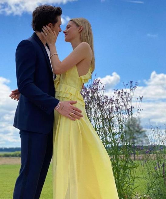 ���ν��Ů���ݿ������������˭ �����й��ü�������