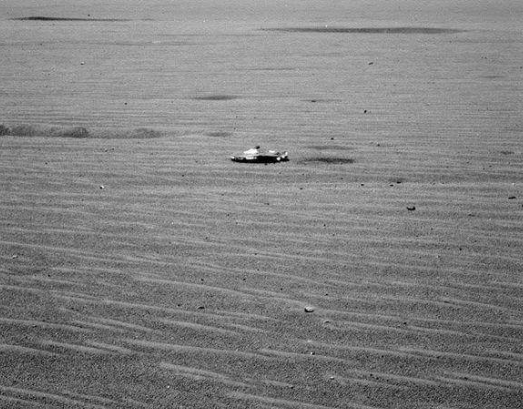 nasa外星人真的存在吗 月球表面拍摄到的宇宙飞船残骸