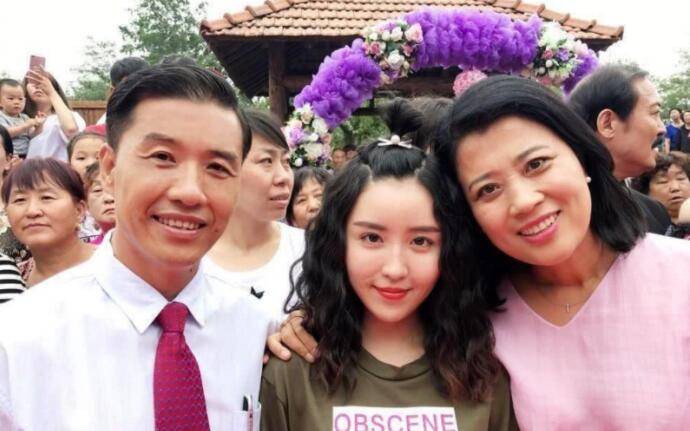 关思慧和关小平是父女吗 的确是父女关系