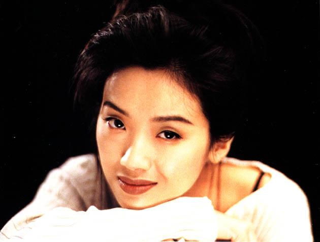 49岁吴倩莲全家近照 吴倩莲曾拒绝刘德华求婚