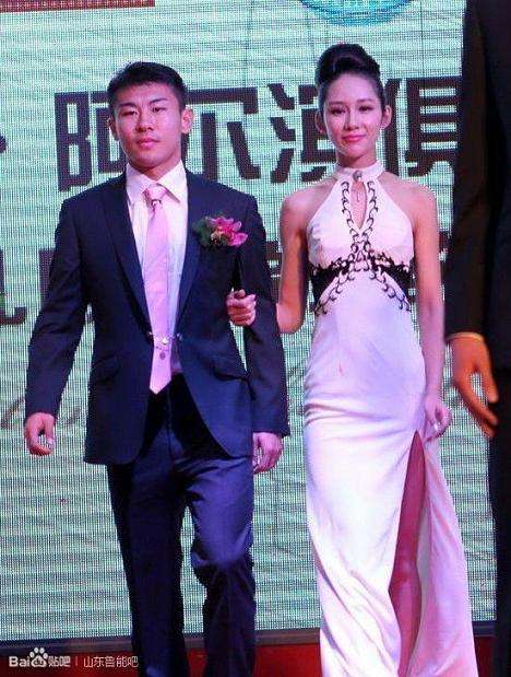 �ں�����������Ц����ʲô�� �̵��й�����̫̫�Ŷ��Ǹ�ʲô��