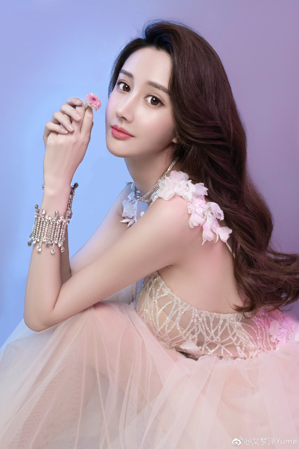 文梦洋的鼻子是整容的吗 文梦洋泳装照片身材超好