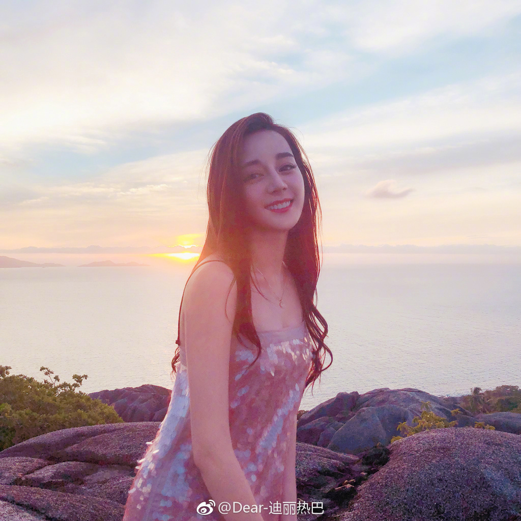 �����Ȱͼ�ͥ��Ա����˭ �Ȱ͵ĸ�ĸ��ʲô��