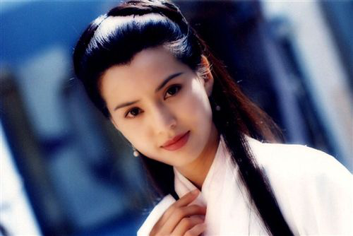 1998年吴倩莲版,唯一的黑衣小龙女.