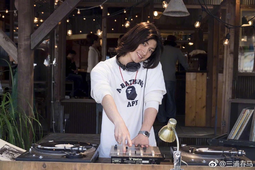 ���ִ���Ů������˭ �������ٽ���ʲô��ϵ