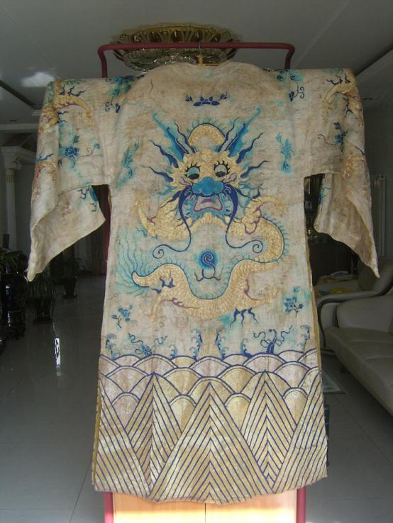 为什么元朝皇帝都短命 元朝皇帝的龙袍样式组图