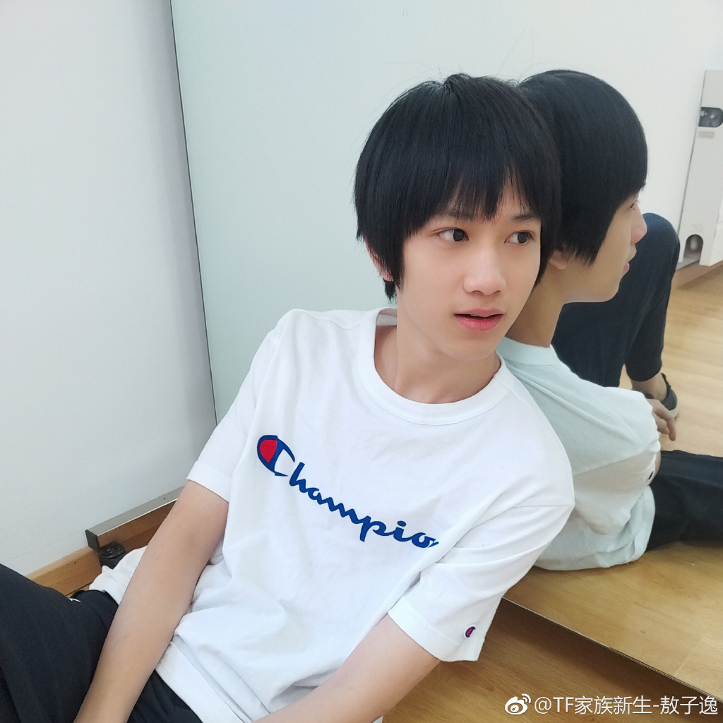 敖子逸个人资料 身高究竟是多少