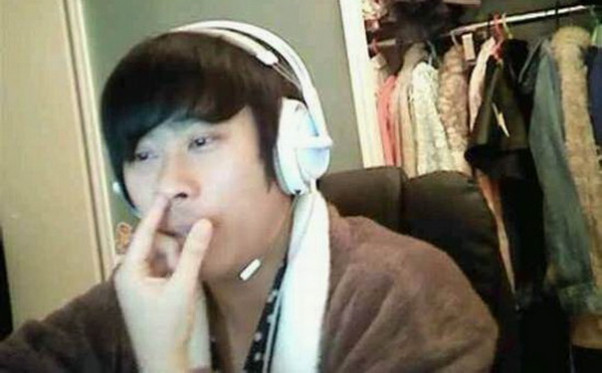 ¬��ΰ��pdd������Ƶ ¬��ΰΪʲô��abb