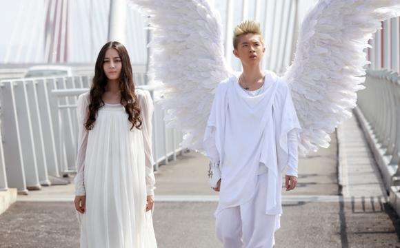 张逸杰和迪丽热巴是什么关系 张逸杰的女朋友是李泌吗