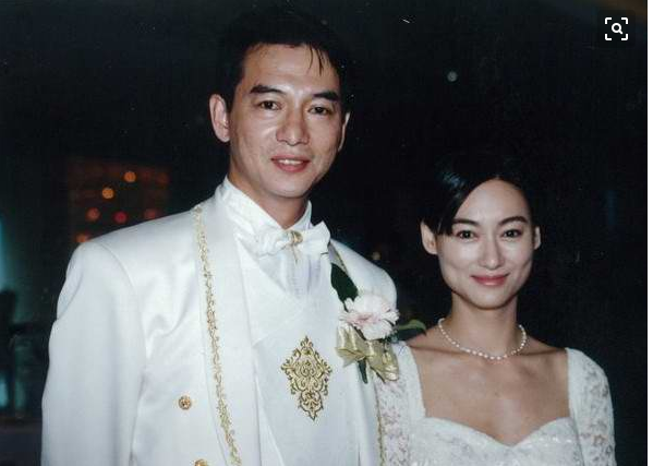 лѩ�ĺͻ�Ӣ��Ķ�Թ ��Ӣ���Ϲ���˭