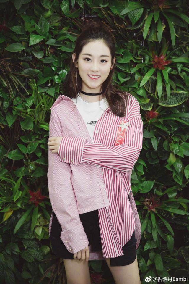 祝绪丹是杨幂工作室的吗 祝绪丹和张嘉倪好像对比图