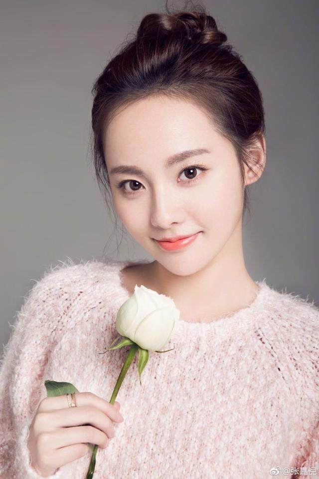 祝绪丹是杨幂工作室的吗 祝绪丹和张嘉倪好像对比图