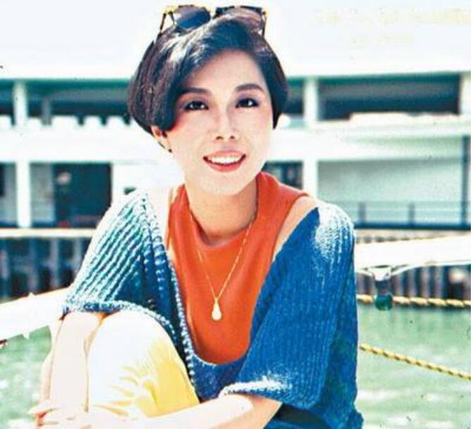 ��С�����Ź��ٵ�ʦ���� �����Źؾ�Ӣ����ʱ�����Ƭ����