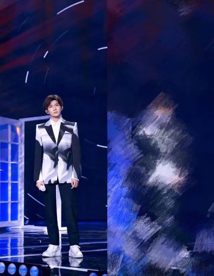 ����˵���޲��廨��ͷ��˭ ����˵�ĺ�������ʲô