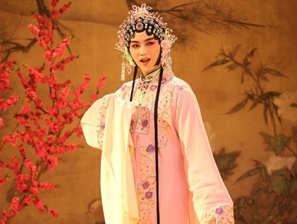 ���껨������Բ������Ůװ�ǵڼ��� �����Ǹ�������