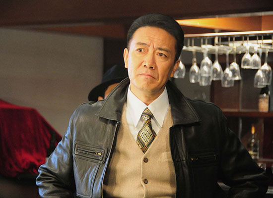 ���ױ�ǰ����������Ƭ ���ױ�����β����Ǹ��ӹ�ϵ