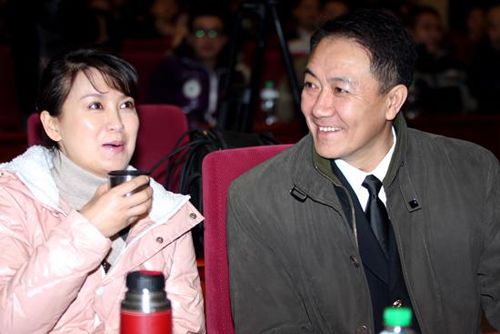 ���ױ�ǰ����������Ƭ ���ױ�����β����Ǹ��ӹ�ϵ