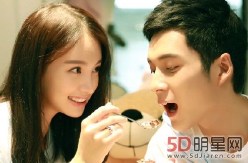 ���������Ͻ���Ů�� ����������͹����Ƭ