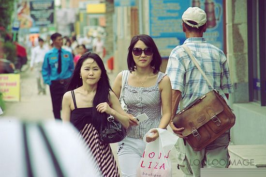 一夫二妻晚上怎么过 揭秘外蒙古一夫二妻的生活