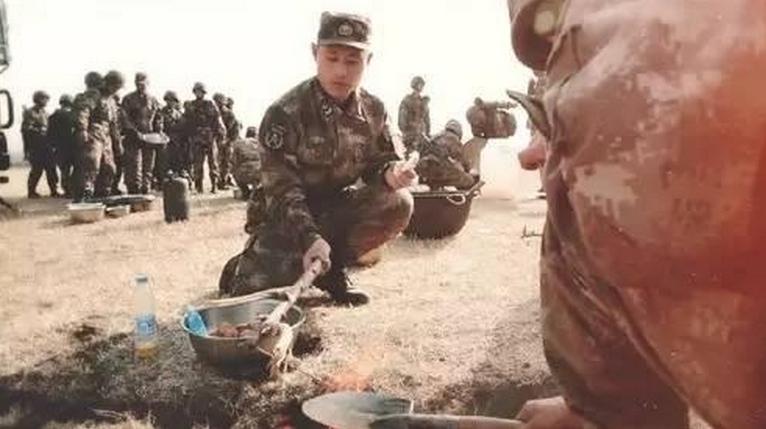 �������Ӻ�١���Ӿװ����һ�� ��Ŀ��̹������������