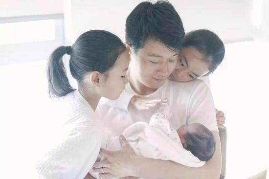 刘芮麟为什么打佟大为 佟大为是同性恋是真的吗