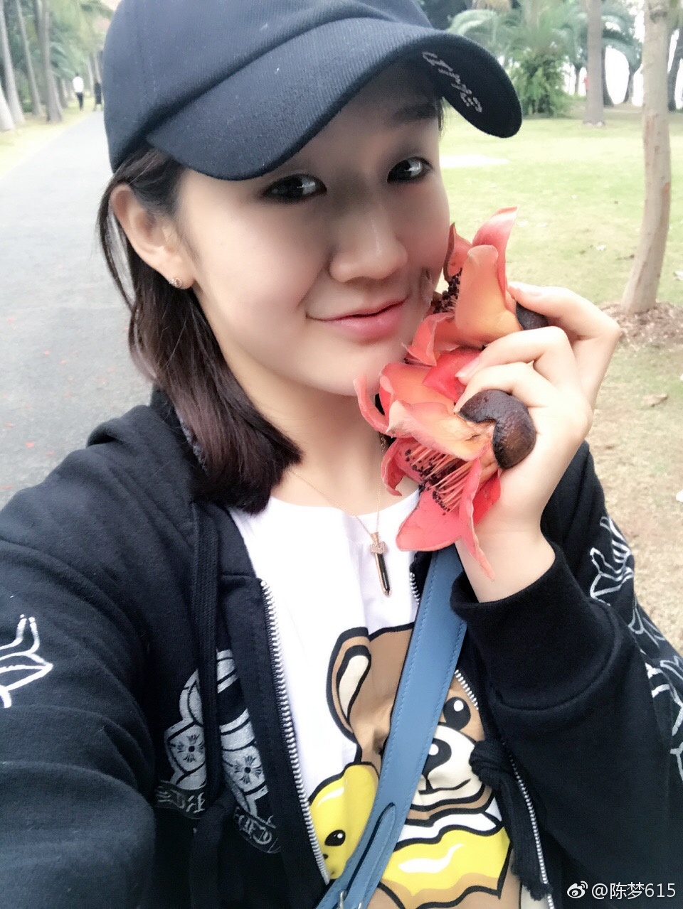 Ůƹ������Ư����Ƭ ���εļҾ���ô��