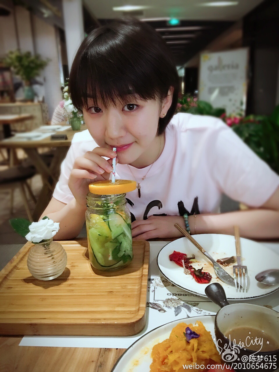 Ůƹ������Ư����Ƭ ���εļҾ���ô��