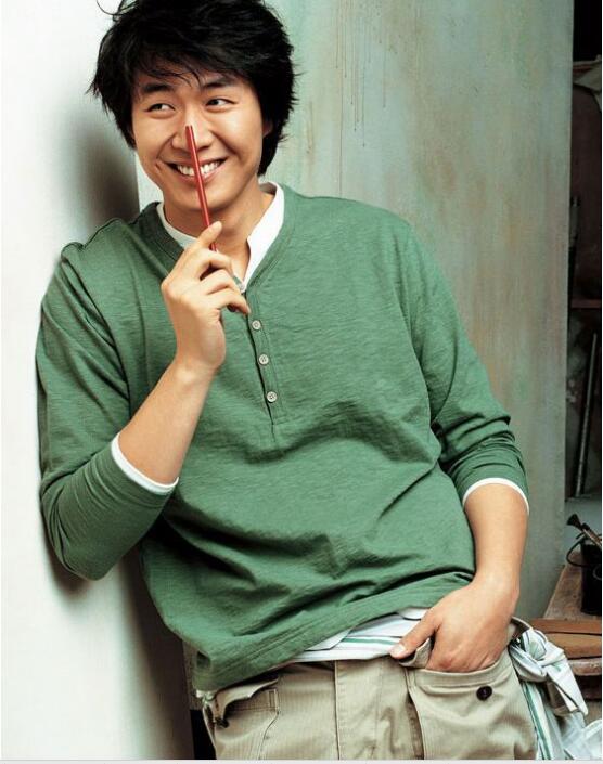 延政勋年轻时图片 他是富二代吗