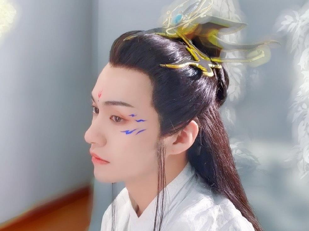 楚淇真的秃头吗 他年龄多大了