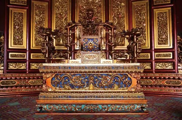 �ʹ�����Ϊʲô������ �ʹ������������