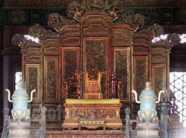 �ʹ�����Ϊʲô������ �ʹ������������