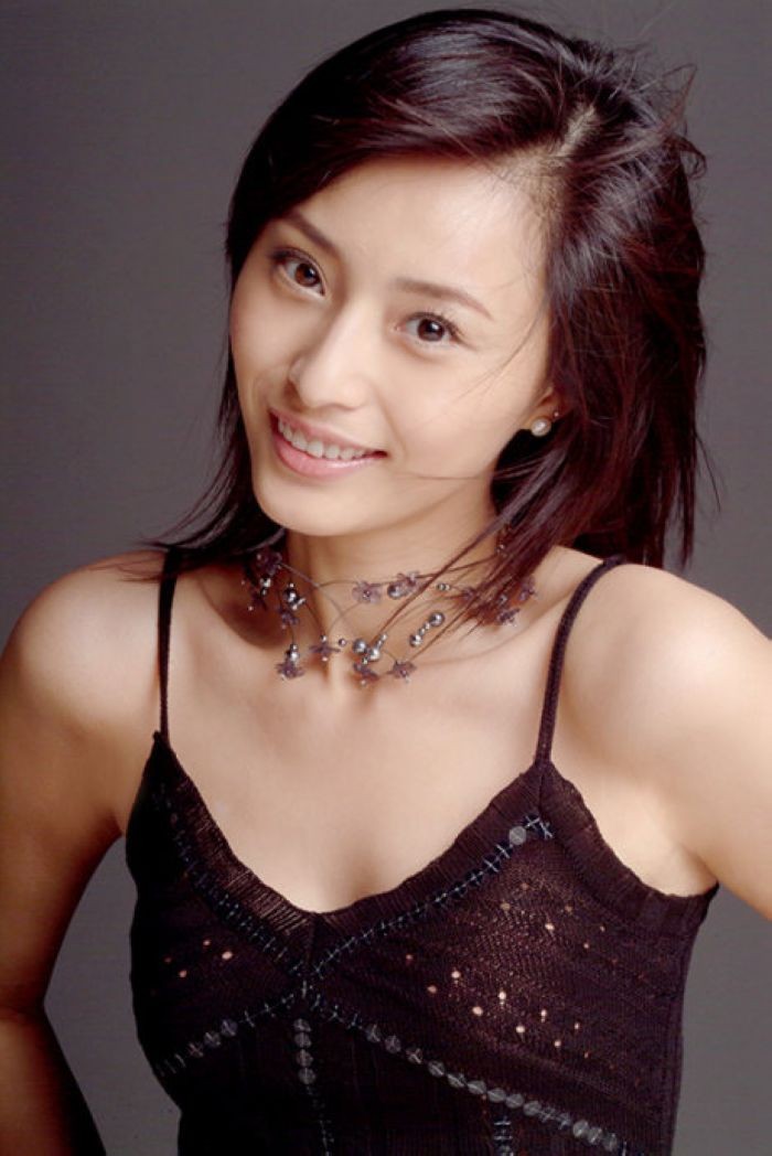 战旗柳文婷是谁演的 柳文婷真的被玷污了吗