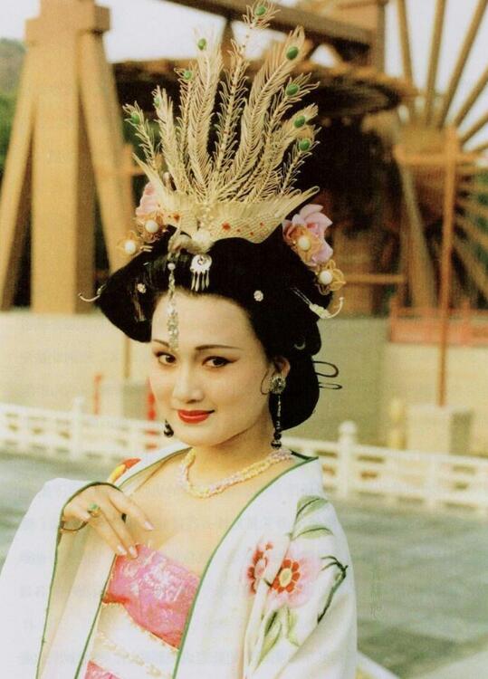 林芳兵现在什么样了照片可以说,林芳兵接拍电视剧《唐明皇》成全了她