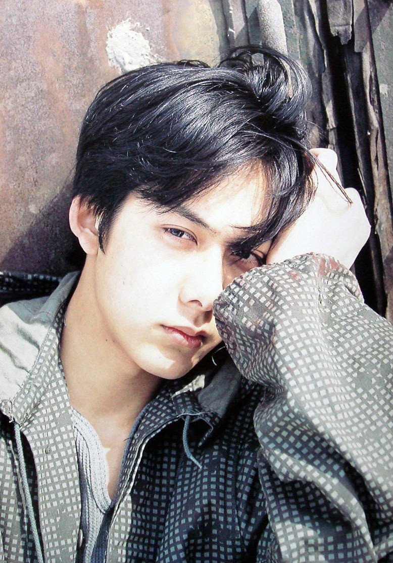 柏原崇佟丽娅亲密照流出 柏原崇是谁