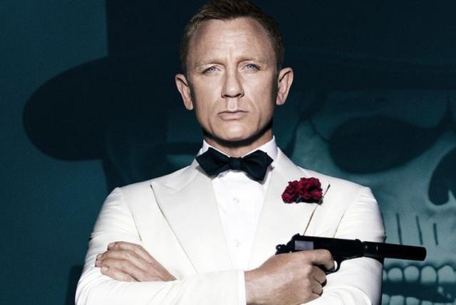 ��������׸���һ�ߴ�����Ա�� �����۾��ǲ�����ɫ��