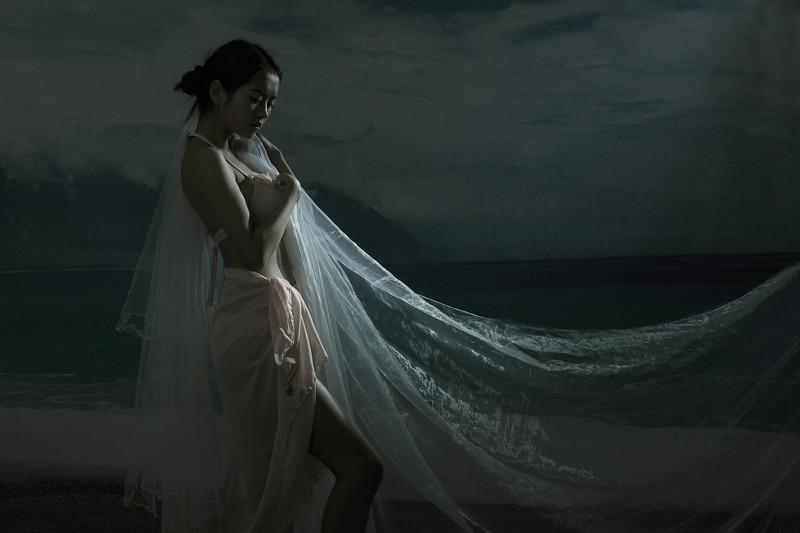 ˵ĳ�˻���Ů�����¹�ʲô��˼ ��ͷ�İ��¹⡢��ɰ��ʲô��˼