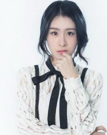 �ű̳�������Ƭ����Ƶ������� ����ǰ��Ա���Ƭ