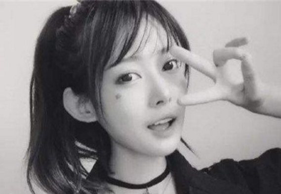 �������еĻ���Ů�� ��������ͬ������