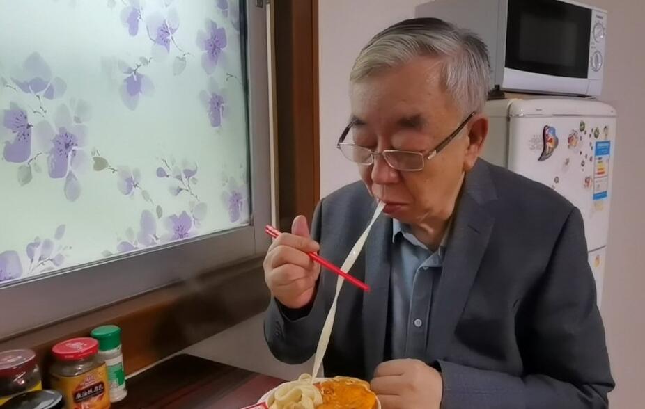 ������ΪʲôĬĬ���� �����������������ô��