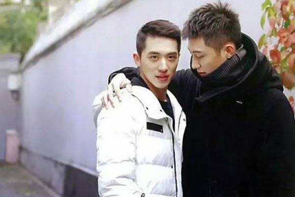 ��κ�޻ƾ�褲���ͬ������ô���� ����310��ʲô��