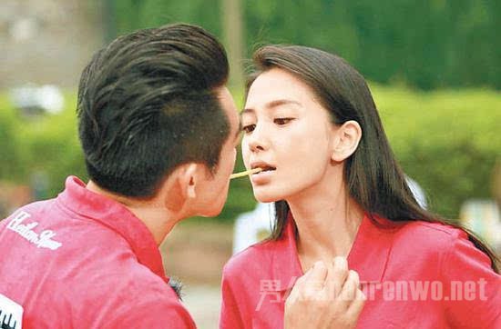 郑恺亲baby胸的的照片 angelababy的胸被强吻