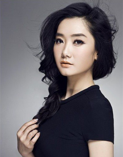 杨魏玲花的真名叫什么 杨魏玲花与父母的照片