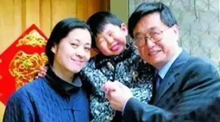 ��Ƽ�������ɷ���˭ ��Ƽ�м��λ���