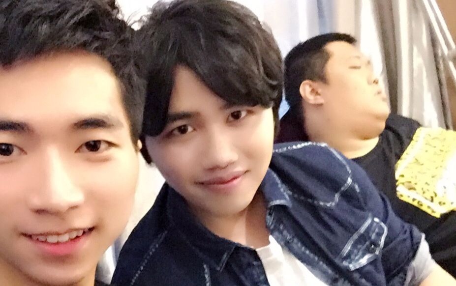 �Źǽ���������Ƭ �Źǽ������еĻ���Ů��