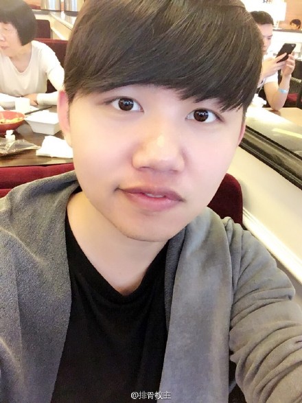 �Źǽ���������Ƭ �Źǽ������еĻ���Ů��