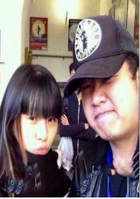 С�����Ըʶ���ȥҹ�� С���������������Ů���ѹ�ϵ��