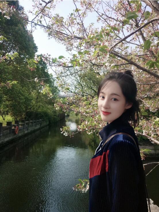 �о���Բ襺�����һģһ���Ա��� ���ǲ��Ǳ��ݿư������