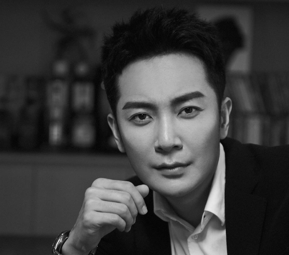 陆思宇郑爽是什么关系 两个人大学亲密照曝光